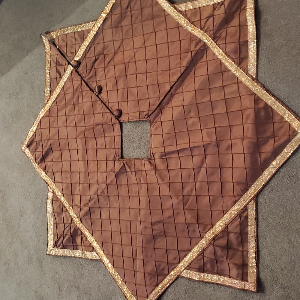 Christmas tree skirt